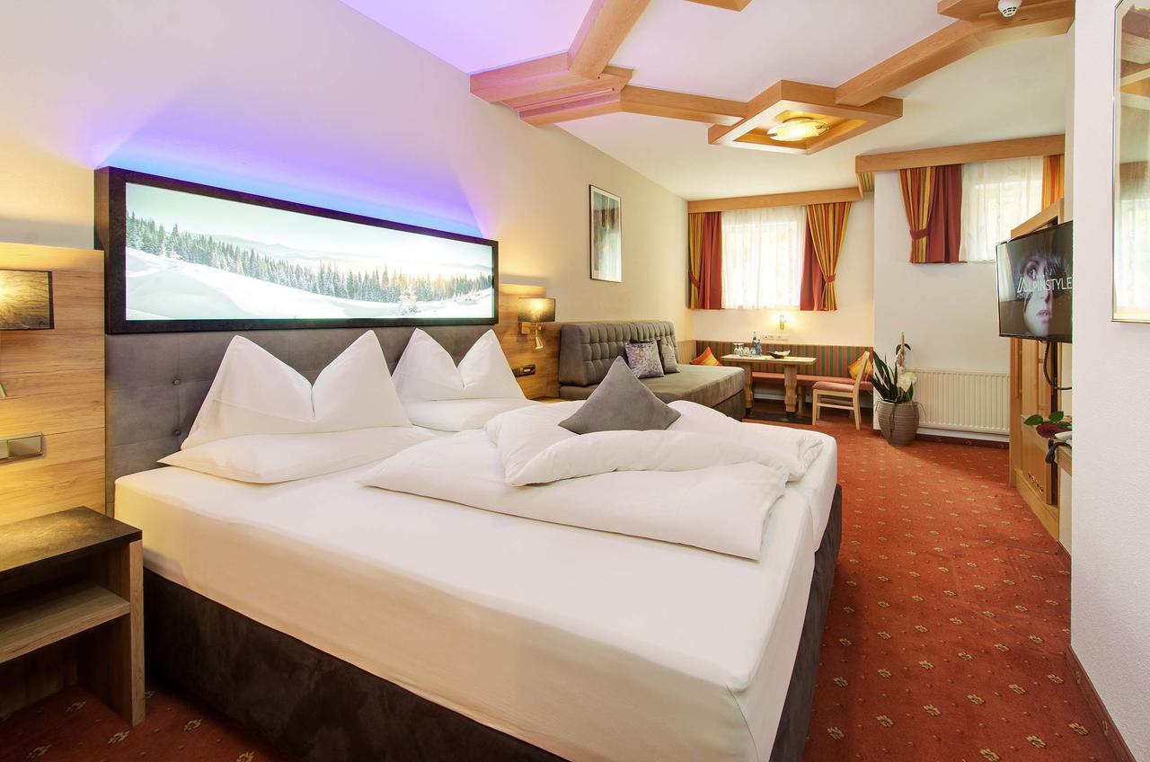 Alpinstyle Hotel Ischgl Exteriör bild