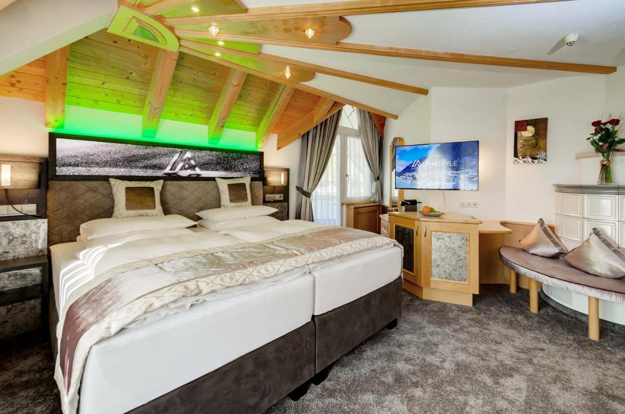 Alpinstyle Hotel Ischgl Exteriör bild