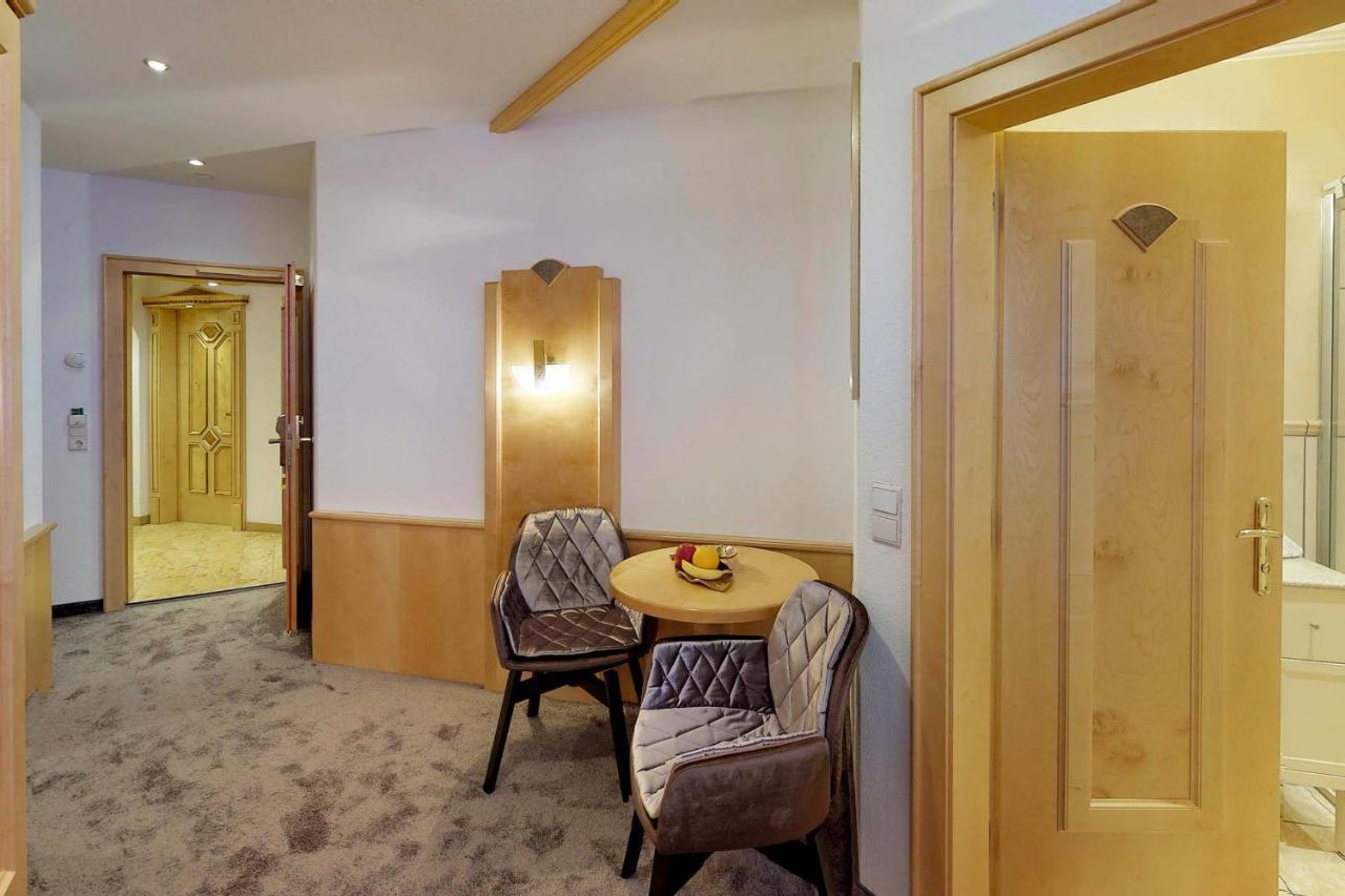 Alpinstyle Hotel Ischgl Exteriör bild
