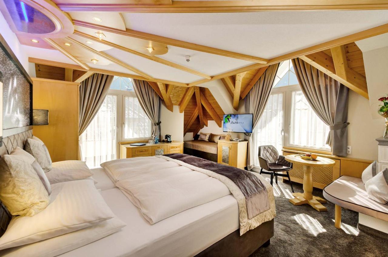 Alpinstyle Hotel Ischgl Exteriör bild
